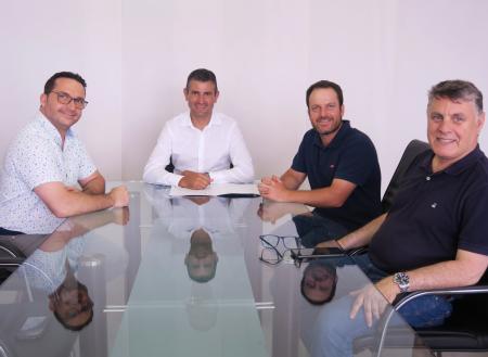L'Ajuntament signa el conveni de col·laboració amb la Cooperativa Agrícola de Sant Antoni
